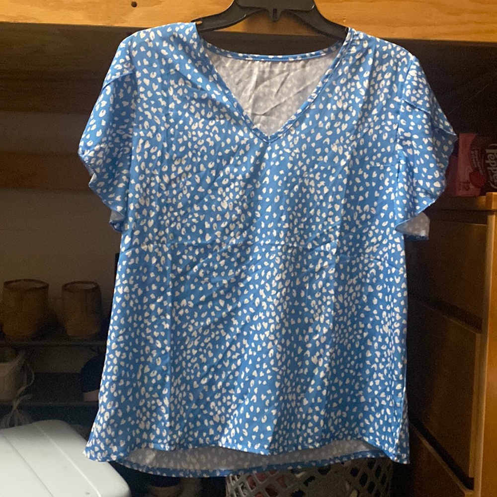 SHEIN Leopard Petal Sleeve Top Blue and White M